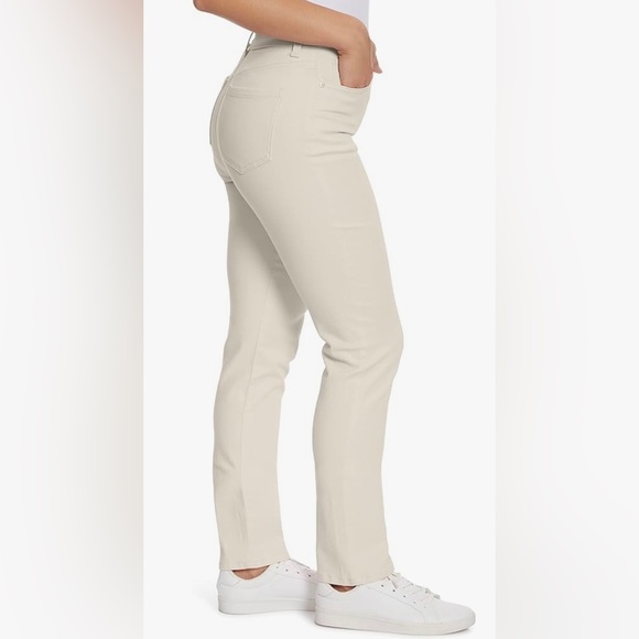 Gloria Vanderbilt - Amanda Jeans - Picture 14 of 14